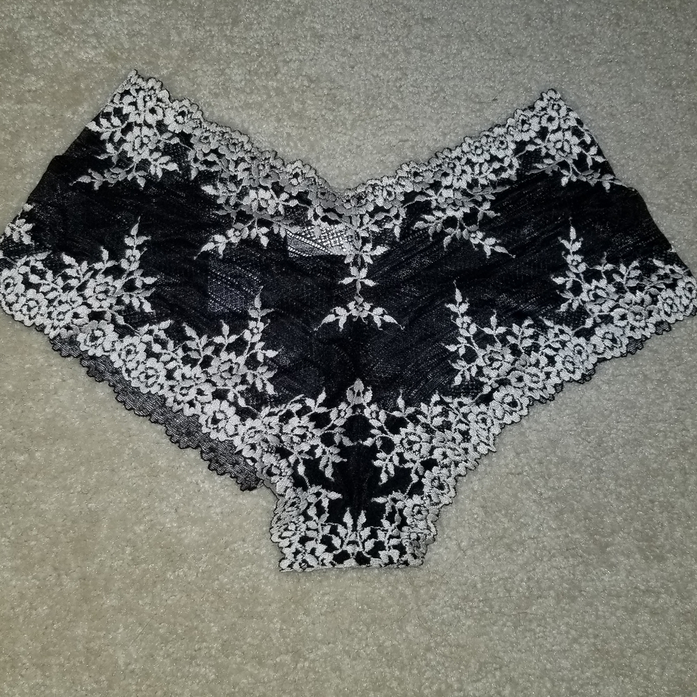 NWT Lace Boyshorts Size 8